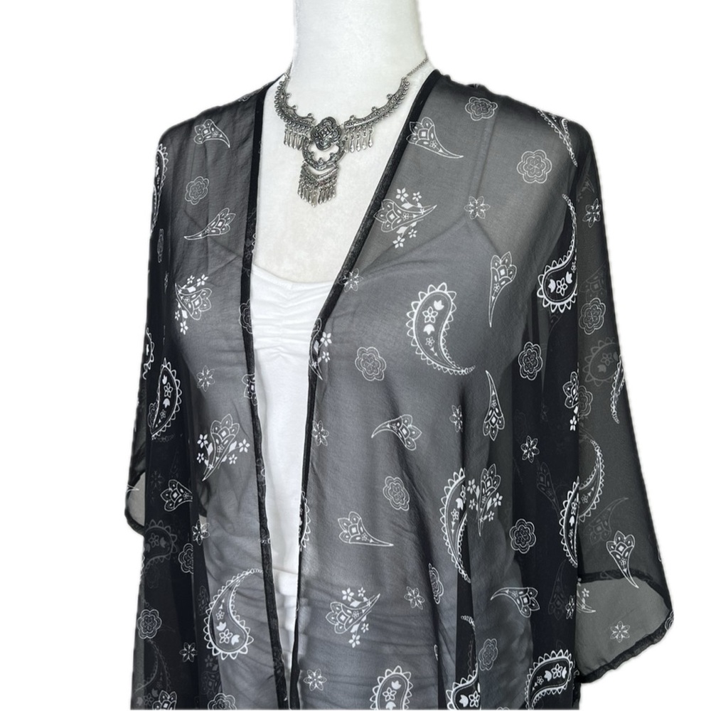 Sheer Paisley Kimono Handkerchief Hem Tassels Black White One Size Cardigan - Picture 3 of 16